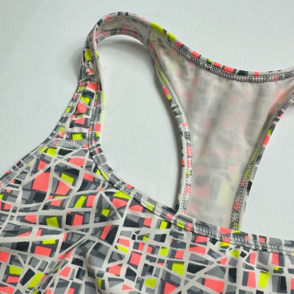 Victoria’s Secret Sport VSX The Player Sports Bra Size Medium Geometric Print - Picture 3 of 10